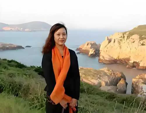 王岚老师的照片，单击鼠标查看大图！